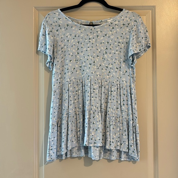 Belle Du Jour Tops - Floral top